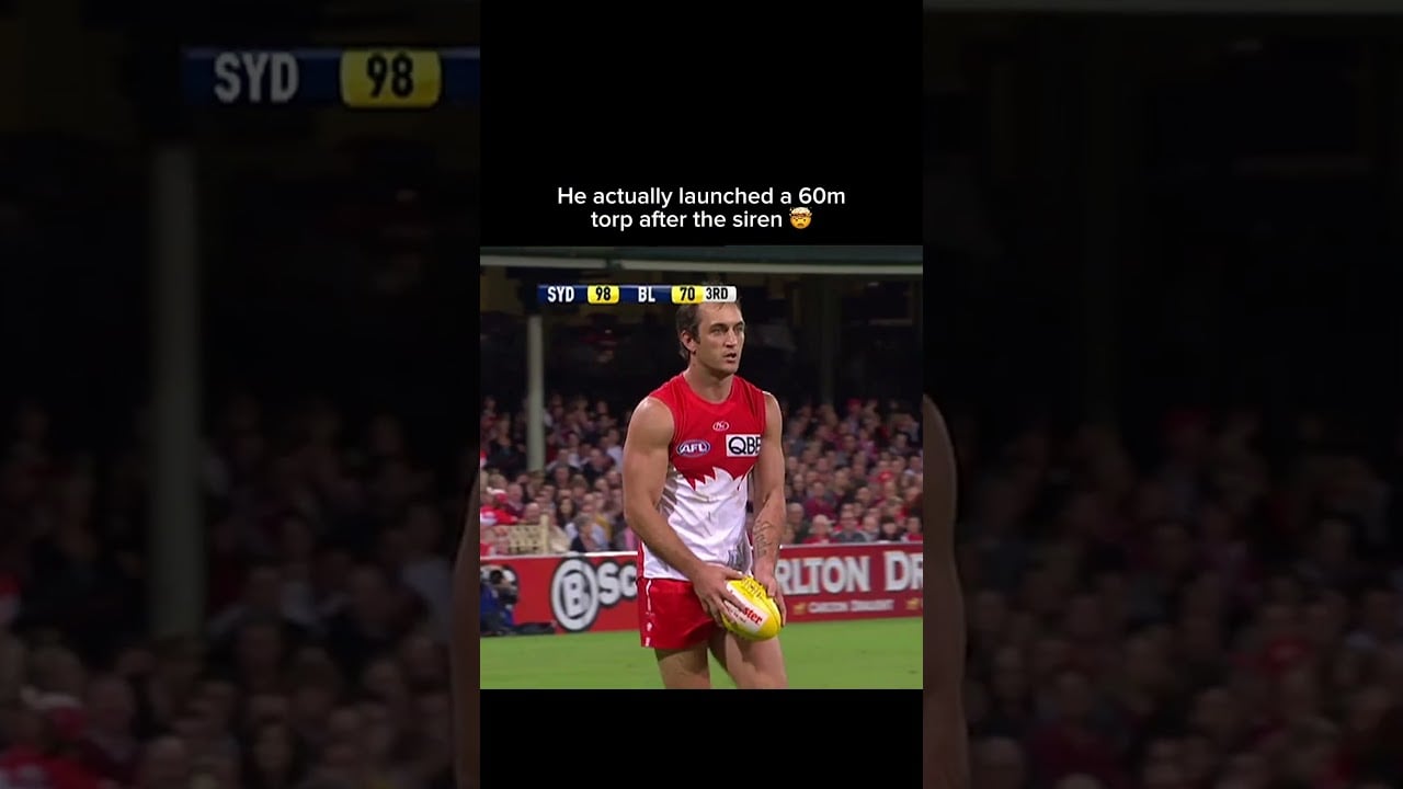 Remember when Daniel Bradshaw did this? 😯 #afl #footy