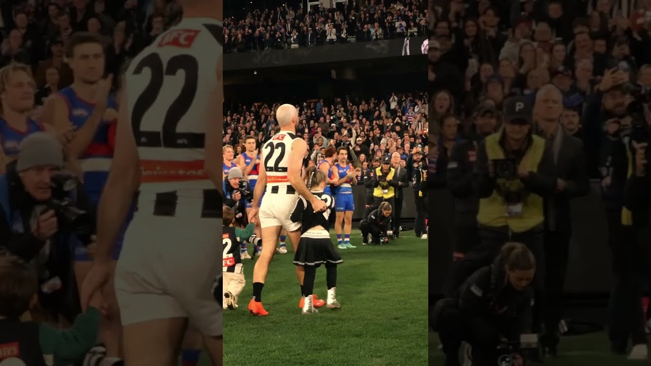 They were with him every step of the way 🤍 #afl #sidebottom
