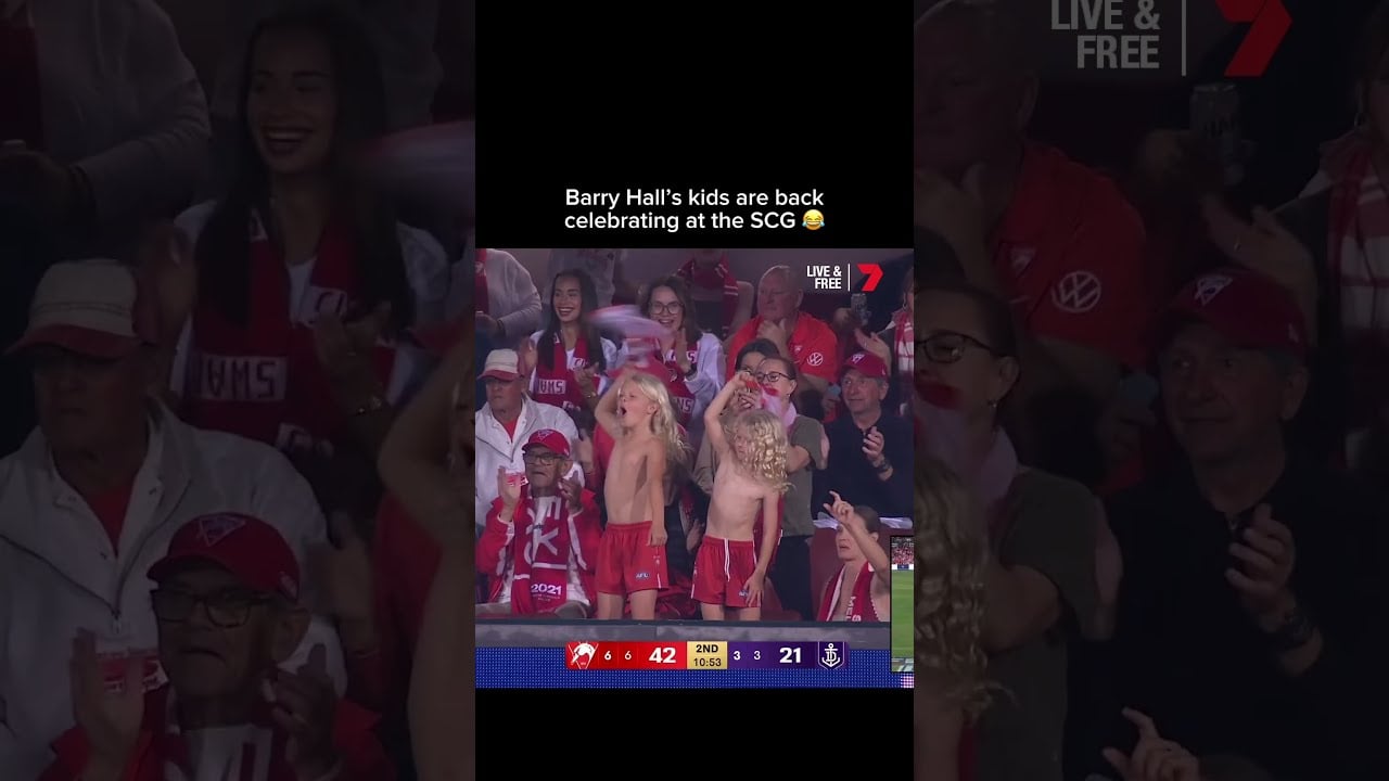 Are they Sydney's biggest fans? 🤭 #afl #footy